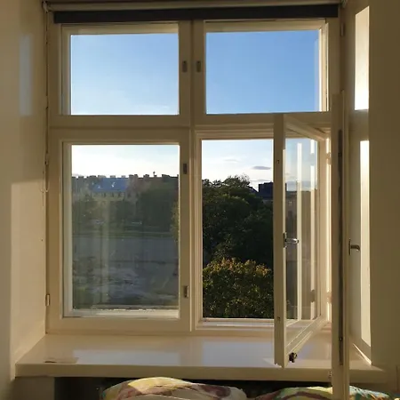 Apartment Top Floor Spacious Apt In Heart Of Kallio Helsinki