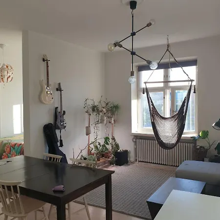 Top Floor Spacious Real Home In Heart Of Kallio Helsinki
